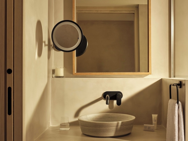 Imagen de la habitación del Hotel Mondrian Ibiza. Foto 14