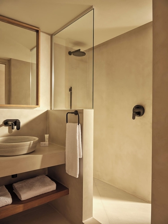 Imagen de la habitación del Hotel Mondrian Ibiza. Foto 15