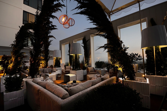 Imagen de los exteriores del Hotel Mondrian Los Angeles. Foto 6