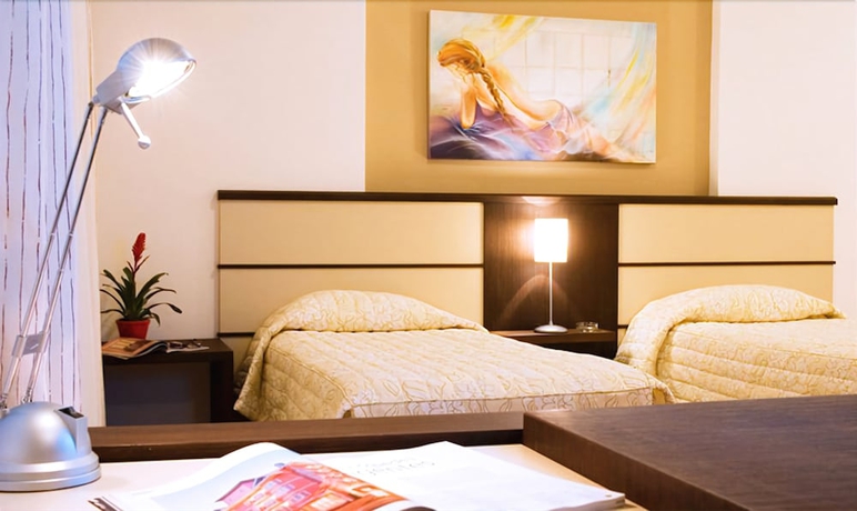 Imagen de la habitación del Hotel Mondrian Suite. Foto 7