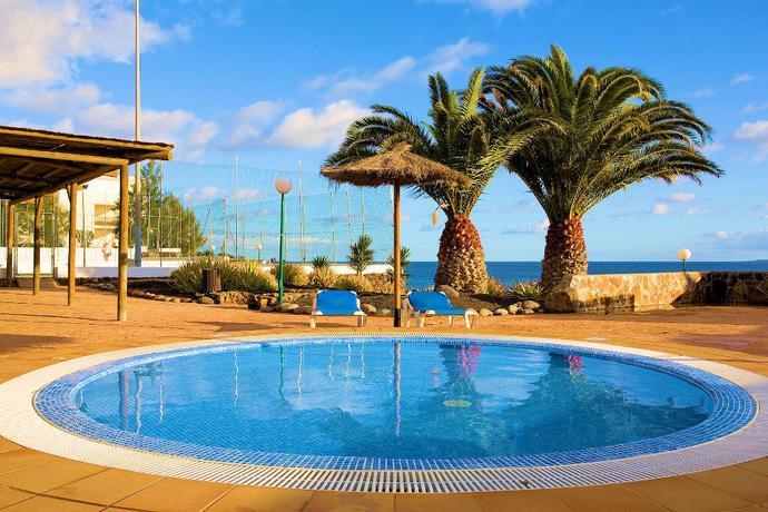 Imagen de la piscina del Hotel Mon&eacute;a Royal M&oacute;nica. Foto 12