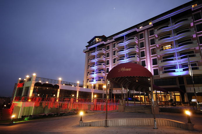 Imagen de los interiores del Hotel Monec. Foto 11