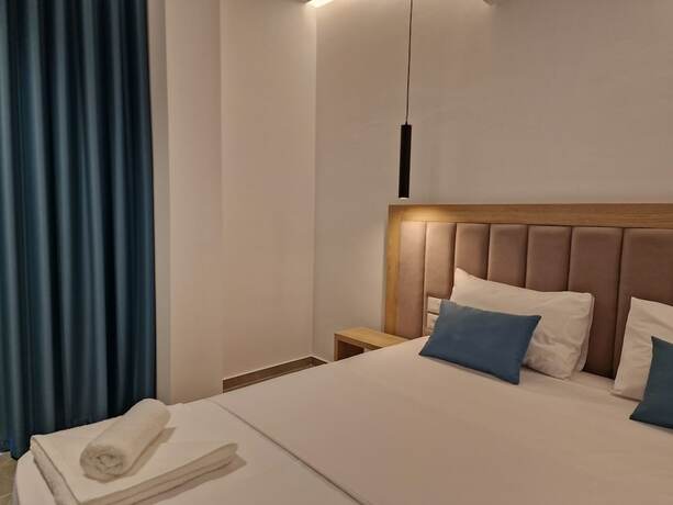 Imagen de la habitación del Hotel Monel. Foto 16