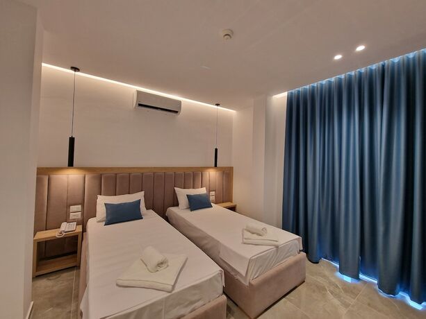 Imagen de la habitación del Hotel Monel. Foto 18