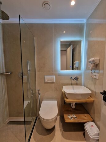 Imagen general del Hotel Monel. Foto 7