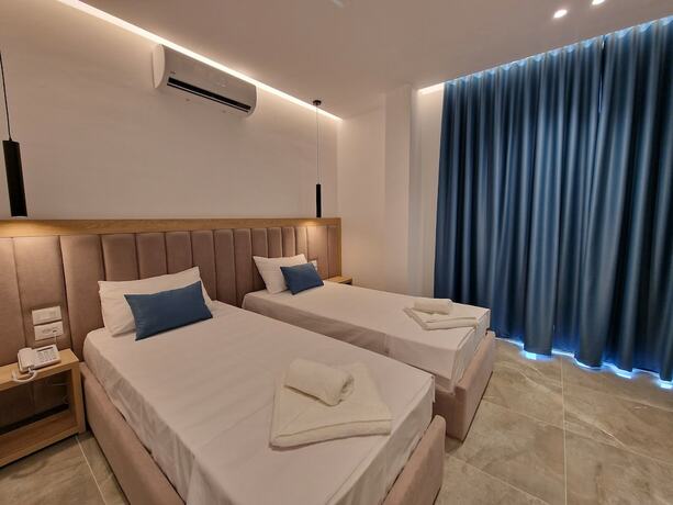 Imagen de la habitación del Hotel Monel. Foto 20