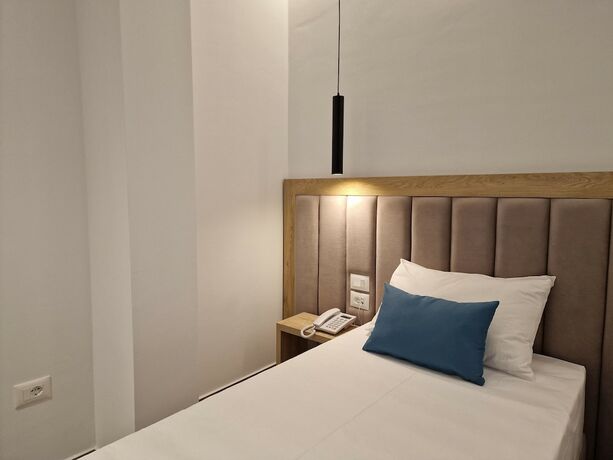 Imagen general del Hotel Monel. Foto 12