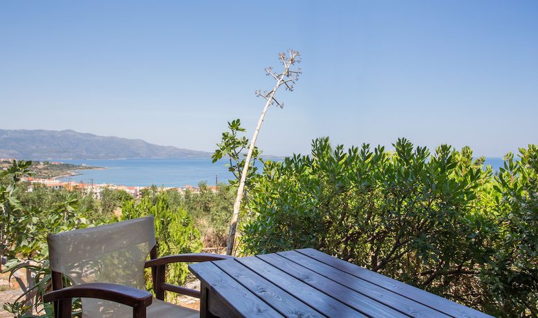 Imagen de la habitación del Hotel Monemvasia Village. Foto 7