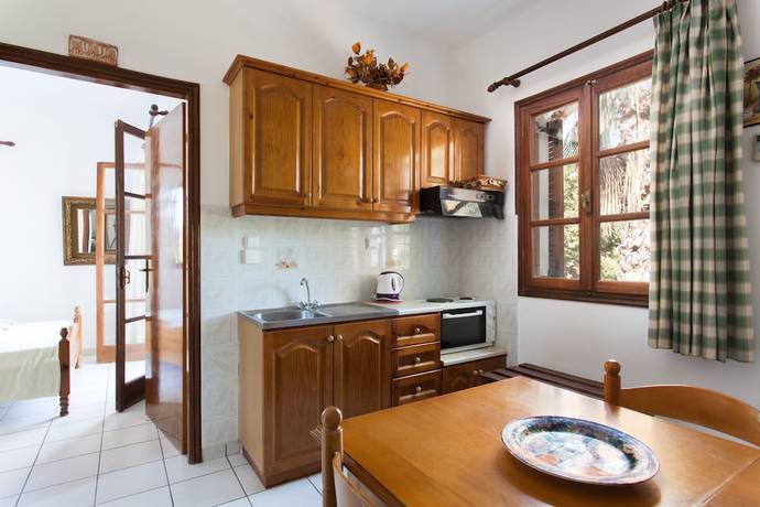 Imagen de la habitación del Hotel Monemvasia Village. Foto 8