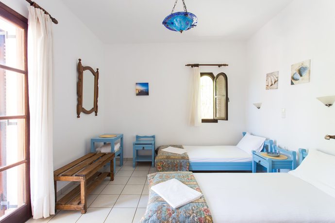 Imagen de la habitación del Hotel Monemvasia Village. Foto 12