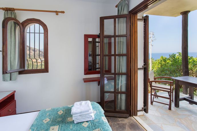 Imagen de la habitación del Hotel Monemvasia Village. Foto 20