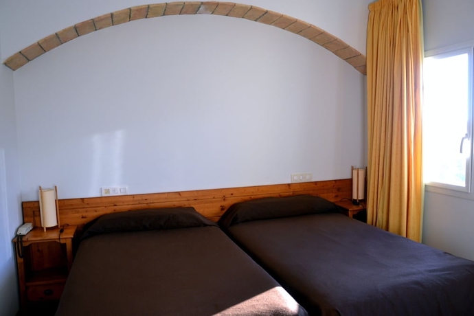 Imagen de la habitación del Hotel Monestir De Les Avellanes. Foto 9