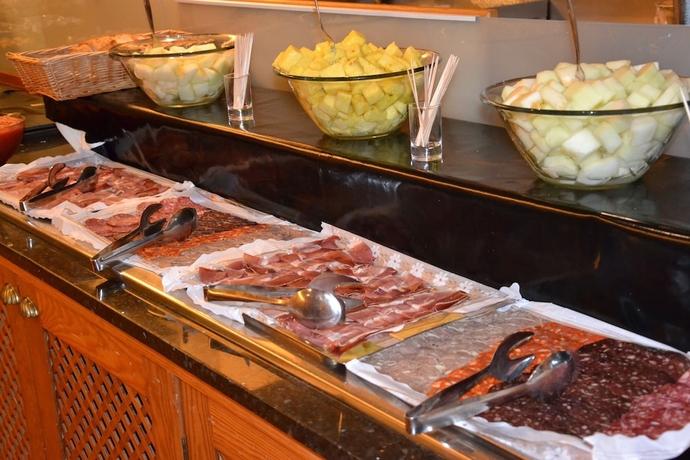 Imagen del bar/restaurante del Hotel Monestir De Les Avellanes. Foto 6