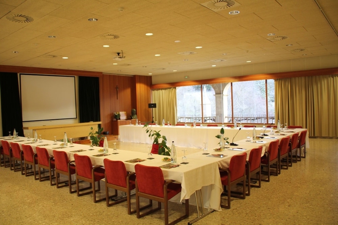 Imagen de los interiores del Hotel Monestir De Les Avellanes. Foto 18