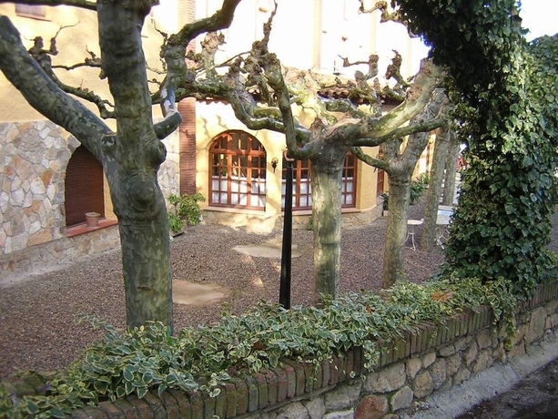 Imagen de los exteriores del Hotel Monestir. Foto 4