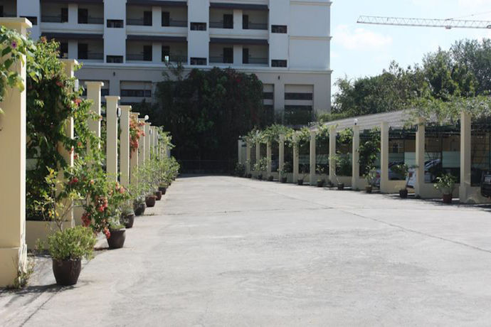 Imagen de los exteriores del Hotel Money Resort. Foto 6