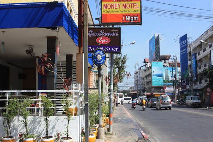 Imagen de los exteriores del Hotel Money Resort. Foto 9