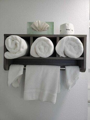 Imagen general del Hotel Money Saver Motel, Newport. Foto 3