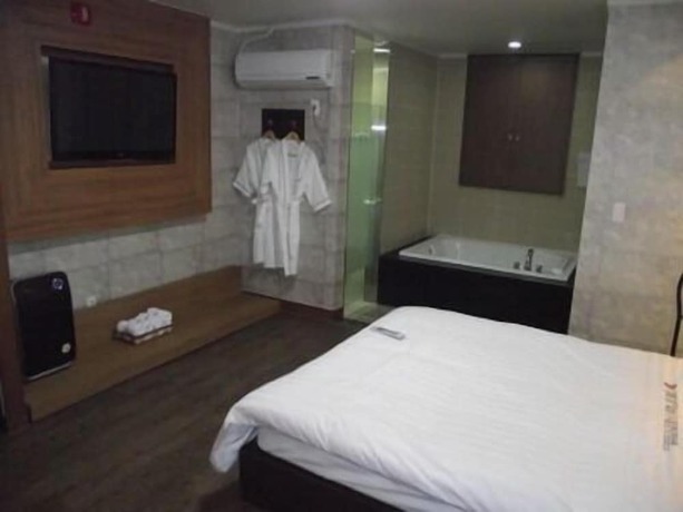 Imagen de la habitación del Hotel Mong Seosan. Foto 4