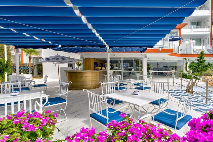 Imagen del bar/restaurante del Hotel Mongibello Ibiza. Foto 3