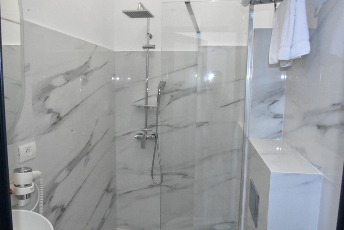 Imagen de la habitación del Hotel Monica, Bucarest. Foto 9