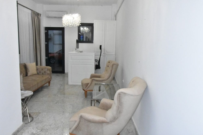 Imagen de los interiores del Hotel Monica, Bucarest. Foto 13