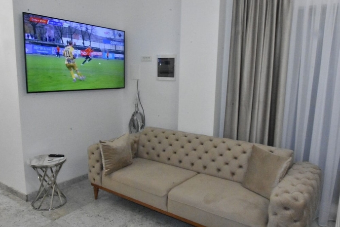 Imagen de los interiores del Hotel Monica, Bucarest. Foto 14