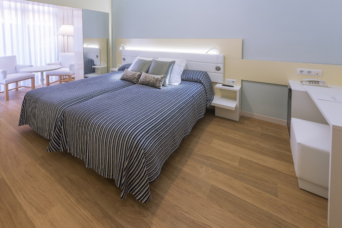 Imagen de la habitación del Hotel Monica, Cambrils. Foto 16