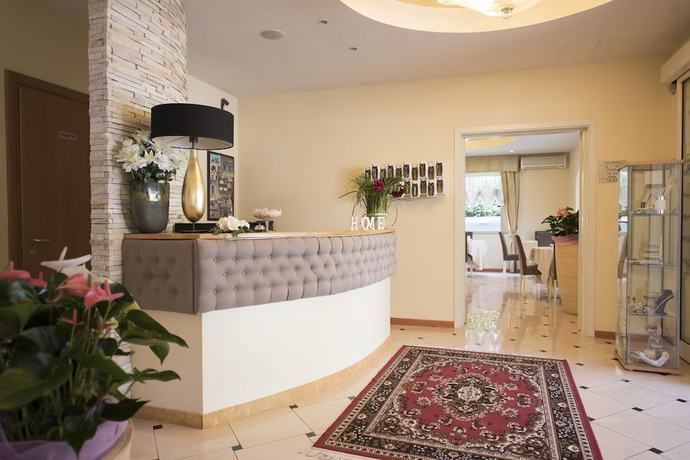 Imagen de los interiores del Hotel Monica, Cervia. Foto 13
