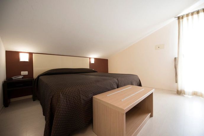 Imagen de la habitación del Hotel Monica, Cervia. Foto 6