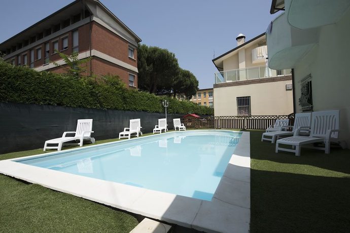 Imagen de la piscina del Hotel Monica, Cervia. Foto 19