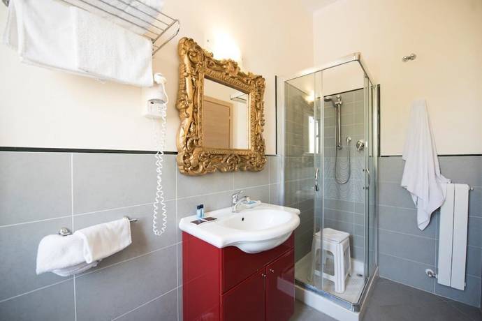Imagen de la habitación del Hotel Monica, Cervia. Foto 8