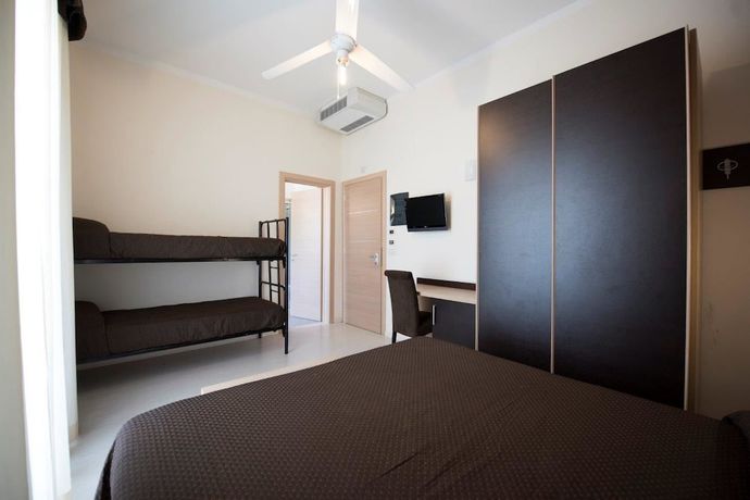 Imagen de la habitación del Hotel Monica, Cervia. Foto 9