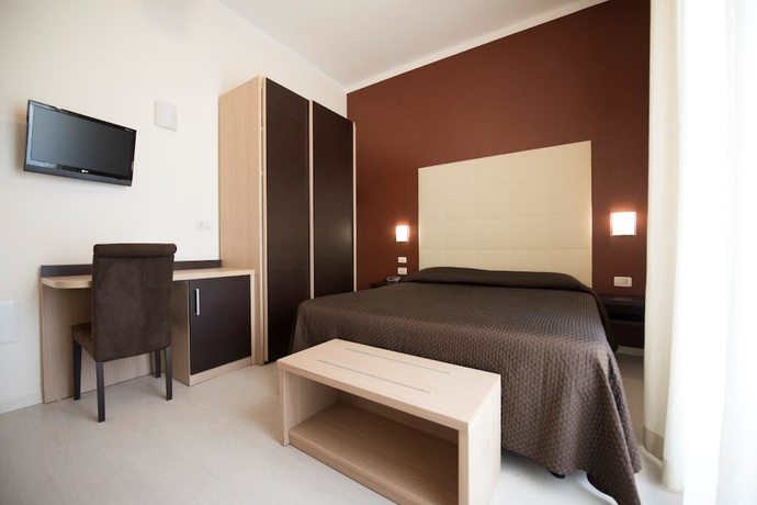 Imagen de la habitación del Hotel Monica, Cervia. Foto 11