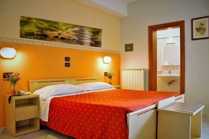 Imagen de la habitación del Hotel Monica, Chianciano Terme. Foto 2