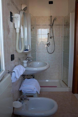 Imagen de la habitación del Hotel Monica, Chianciano Terme. Foto 3