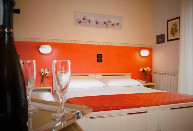 Imagen de la habitación del Hotel Monica, Chianciano Terme. Foto 8