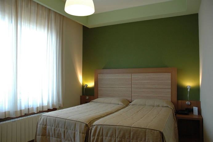 Imagen de la habitación del Hotel Monica Fiera. Foto 5