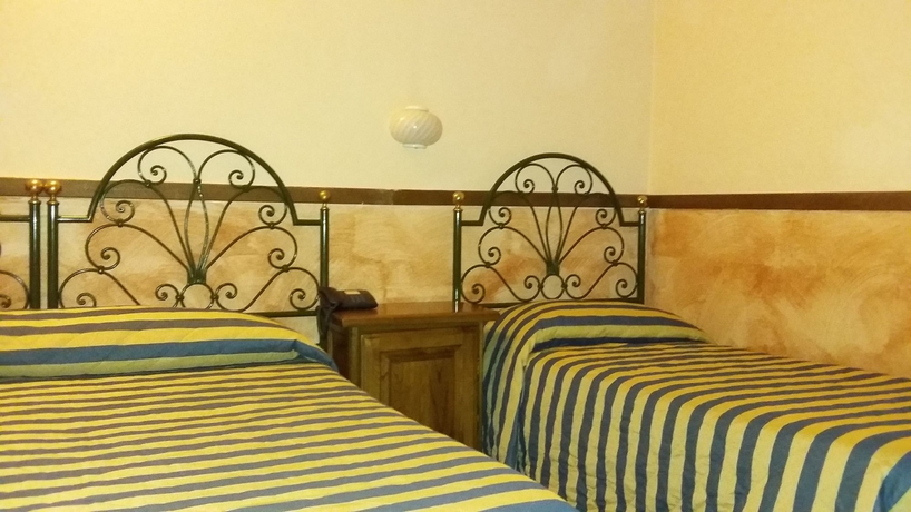 Imagen de la habitación del Hotel Monica, Florencia. Foto 5