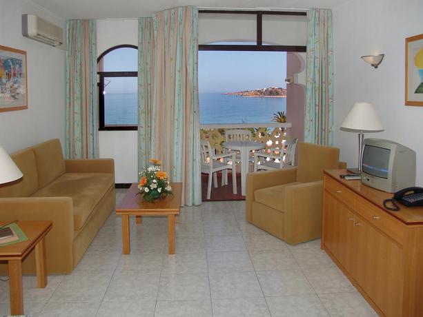 Imagen general del Hotel Monica Isabel Beach Club. Foto 2