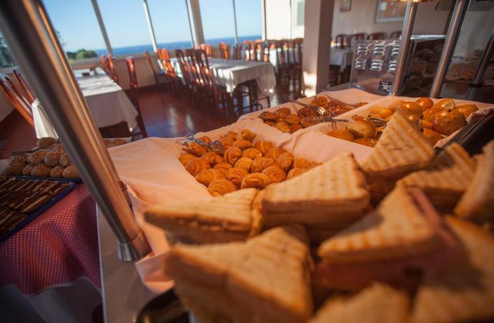 Imagen general del Hotel Monica Isabel Beach Club. Foto 10