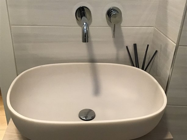 Imagen de la habitación del Hotel Moniga. Foto 6