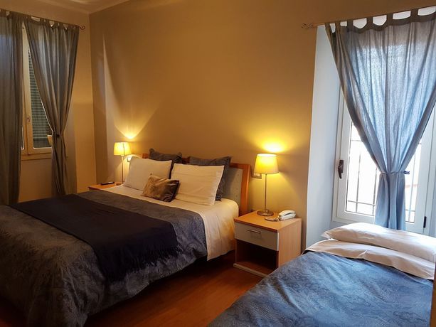 Imagen de la habitación del Hotel Moniga. Foto 16