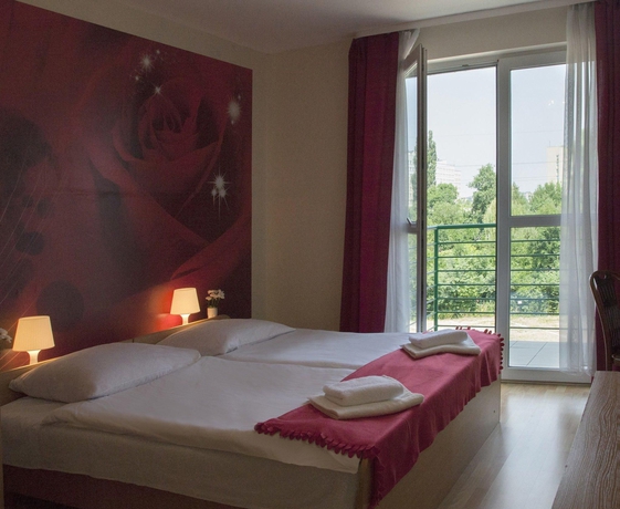 Imagen de la habitación del Hotel Monika. Foto 7