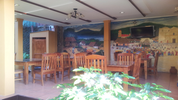 Imagen del bar/restaurante del Hotel Monimbo. Foto 2