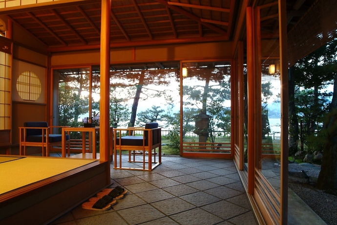 Imagen de la habitación del Hotel Monjusou Shourotei. Foto 6