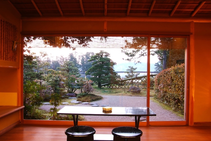 Imagen de los interiores del Hotel Monjusou Shourotei. Foto 19