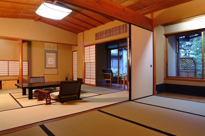 Imagen de la habitación del Hotel Monjusou Shourotei. Foto 11