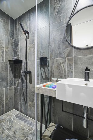 Imagen de la habitación del Hotel Monka. Foto 9