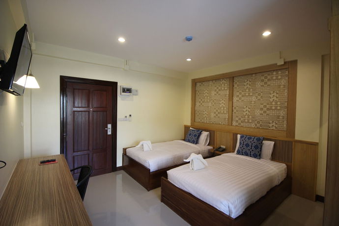 Imagen de la piscina del Hotel Monmuang and Residence. Foto 15